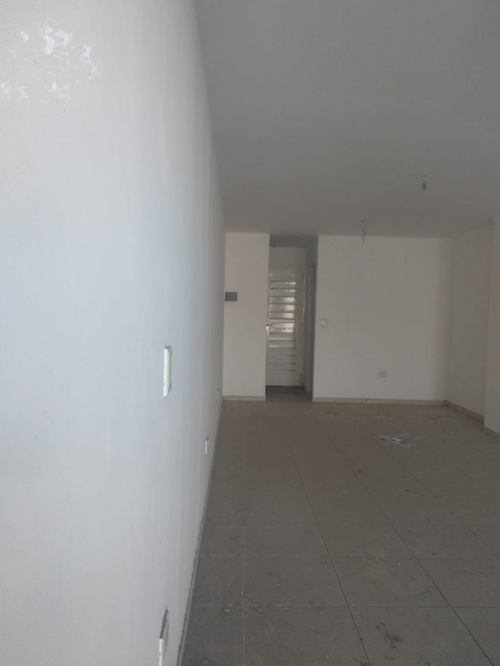 Se vende Salon Comercial