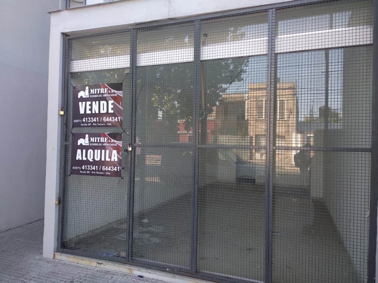 Se vende Salon Comercial