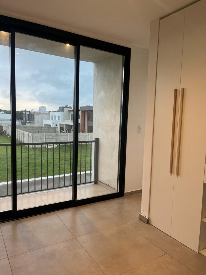 Alquilo Hermoso Duplex a estrenar tipo CASA en Mansos del Sur