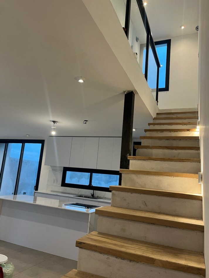 Alquilo Hermoso Duplex a estrenar tipo CASA en Mansos del Sur