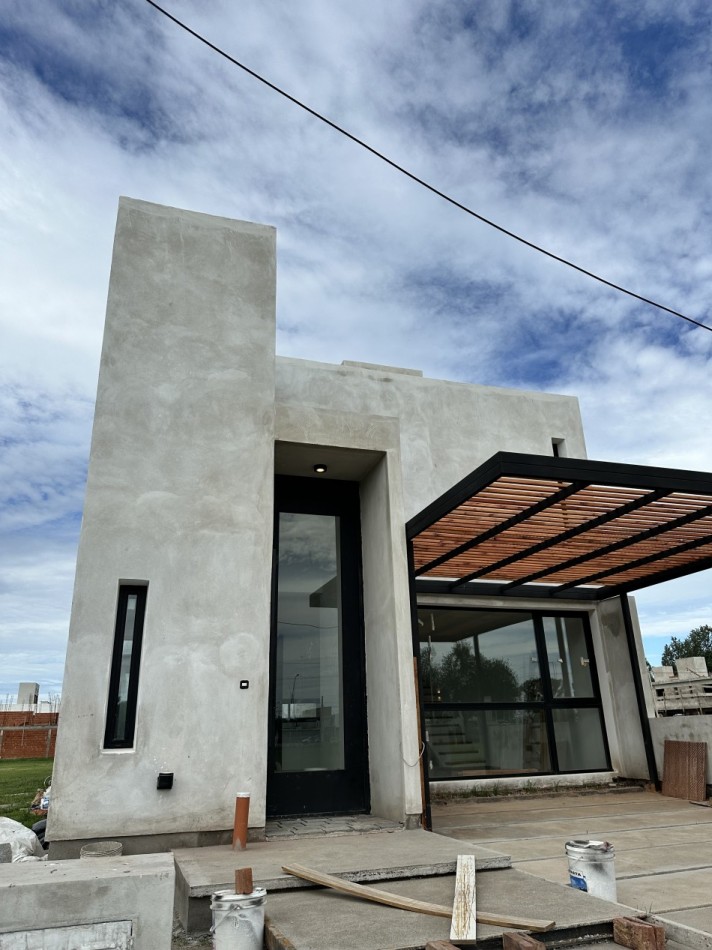 Alquilo Hermoso Duplex a estrenar tipo CASA en Mansos del Sur