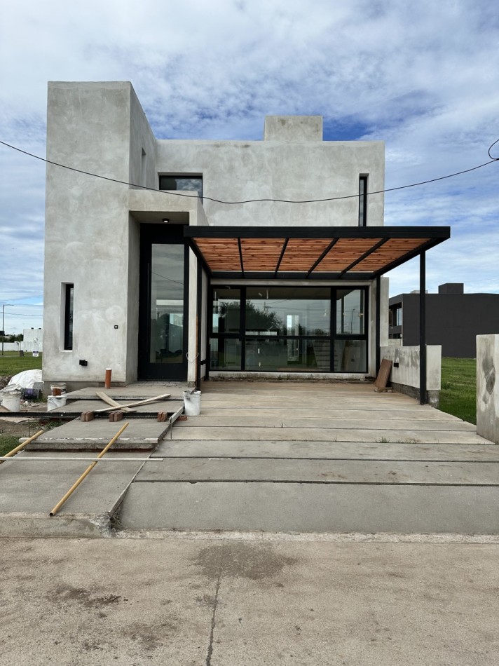 Alquilo Hermoso Duplex a estrenar tipo CASA en Mansos del Sur