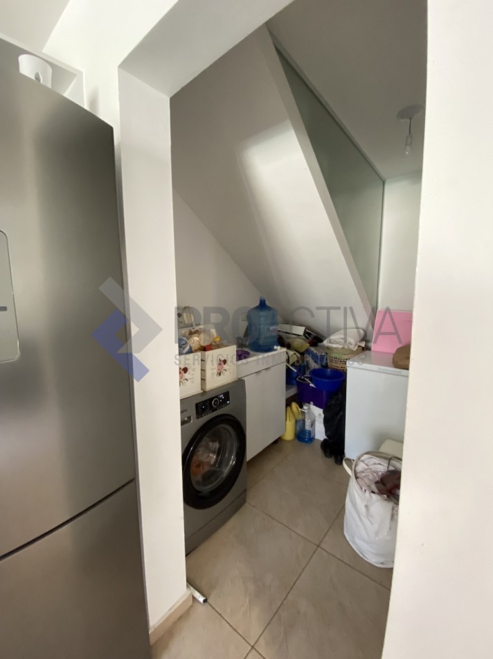 Hermoso duplex con pileta EN VENTA
