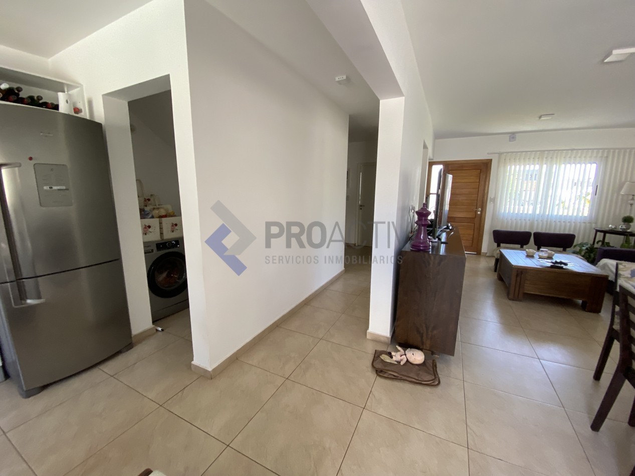 Hermoso duplex con pileta EN VENTA