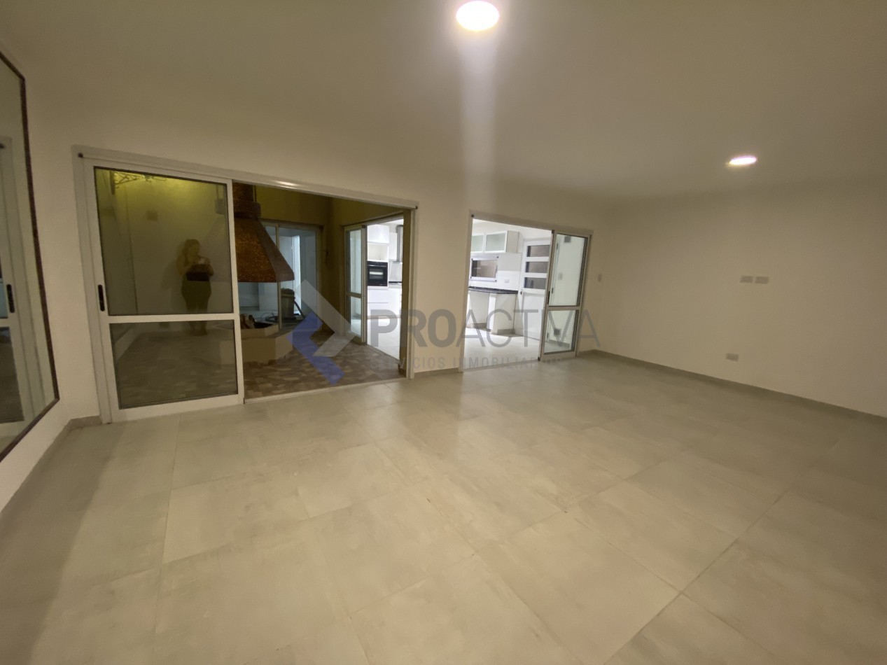 Se Vende Casa Apta Credito 100% Reciclada, 3 Dorm., 1 Sola Planta